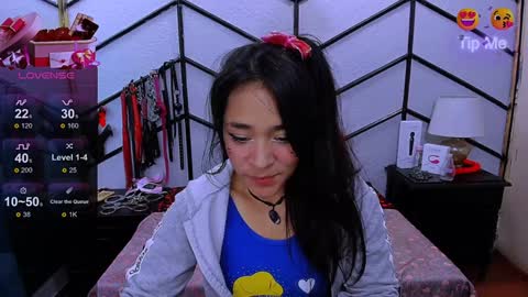Snapshot of alanaluke chatting on 02.08.25 Alana online show from 02.08.25