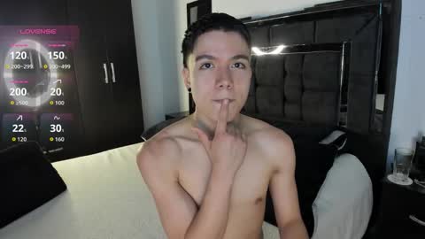 alanblack1 online show from 11.18.25