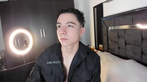 Snapshot of alanblack1 chatting on 02.12.26 alanblack1 online show from 02.12.26