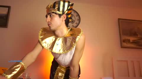 idenavarre online show from 12.21.24