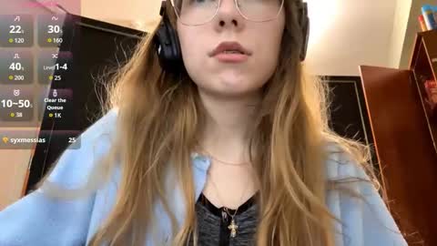Snapshot of alanehadaller chatting on 09.09.25 Stella online show from 09.09.25
