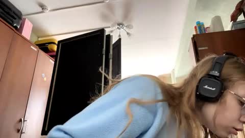 Snapshot of alanehadaller chatting on 09.14.25 Stella online show from 09.14.25