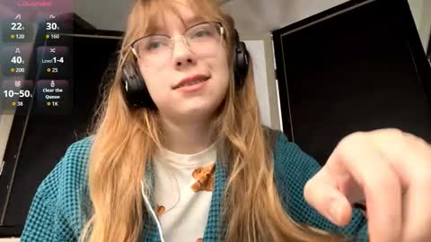 Snapshot of alanehadaller chatting on 09.19.25 Stella online show from 09.19.25