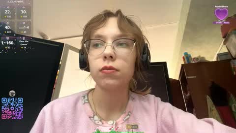 Snapshot of alanehadaller chatting on 10.04.25 Stella online show from 10.04.25