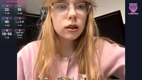 Snapshot of alanehadaller chatting on 10.12.25 Stella online show from 10.12.25