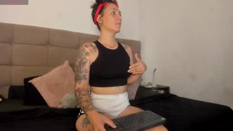 Snapshot of alanna_rosse_ chatting on 04.27.26 Alanna Independent Models onlyfans alanna rosse online show from 04.27.26