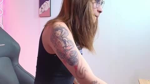 alaska_tay1 online show from 10.30.25