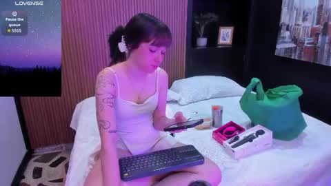 Snapshot of alaskaflowers_ chatting on 07.08.26 Alaska online show from 07.08.26