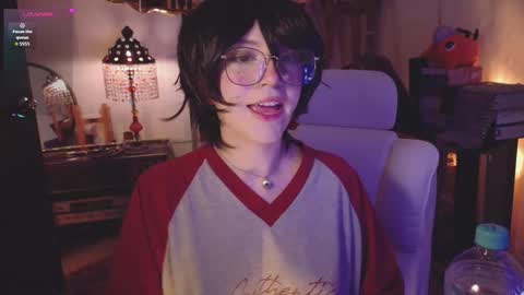 Snapshot of alaskagrace chatting on 09.16.25 Alaska Grace online show from 09.16.25