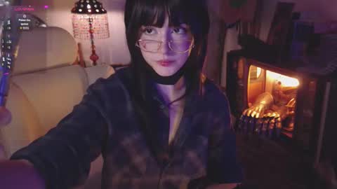 Snapshot of alaskagrace chatting on 09.27.25 Alaska Grace online show from 09.27.25