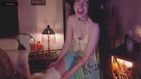 Snapshot of alaskagrace chatting on 10.08.25 Alaska Grace online show from 10.08.25