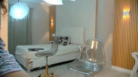 Alaya online show from 12.02.25