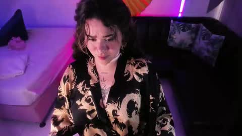 albaandthayron online show from 02.21.25