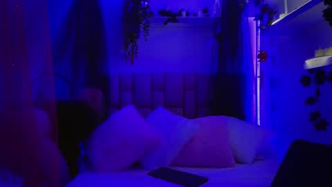 albaandthayron online show from 10.27.25