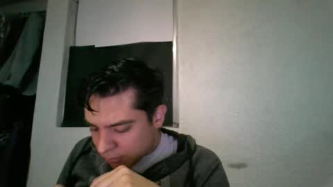 Snapshot of albertoarenas16 chatting on 05.25.26 albertoarenas16 online show from 05.25.26