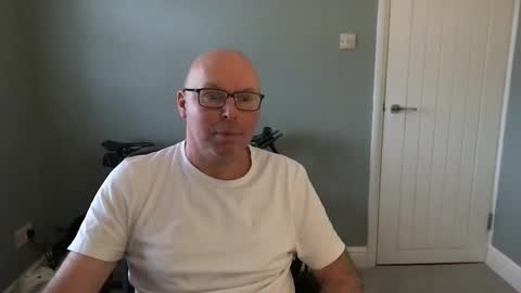 Snapshot of alc300170 chatting on 02.20.25 alc300170 online show from 02.20.25