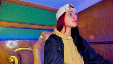 Aleja Online  GTM-5 700 1400 online show from 12.17.25