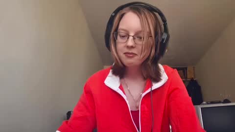Snapshot of aleishaotinger chatting on 05.18.26 Ale online show from 05.18.26