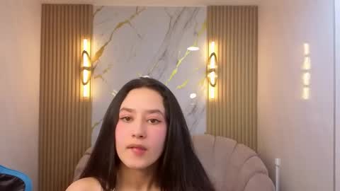 aleja online show from 11.15.25