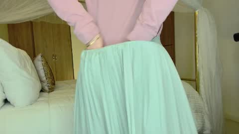 ALEJADOLLTS online show from 04.03.26