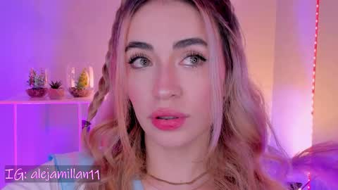 Snapshot of alejamillan1 chatting on 05.05.26 night GTM -5 online show from 05.05.26