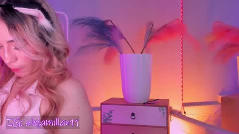 Snapshot of alejamillan1 chatting on 05.27.26 night GTM -5 online show from 05.27.26