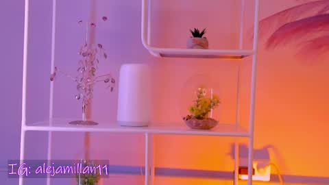 Snapshot of alejamillan1 chatting on 05.30.26 night GTM -5 online show from 05.30.26