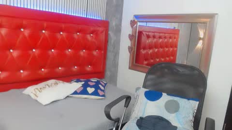 Snapshot of alejandra__hills chatting on 12.20.25 online show from 12.20.25