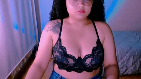 Snapshot of alejandra_conde chatting on 04.02.26 Alejandra online show from 04.02.26