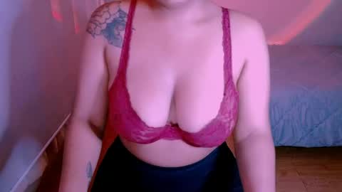 Snapshot of alejandra_conde chatting on 05.15.26 Alejandra online show from 05.15.26