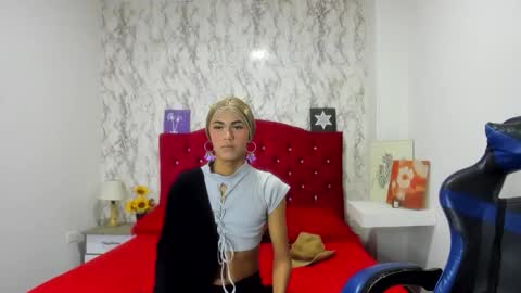 Snapshot of alejandra_james chatting on 04.14.26 ALEJANDRA JAMES online show from 04.14.26