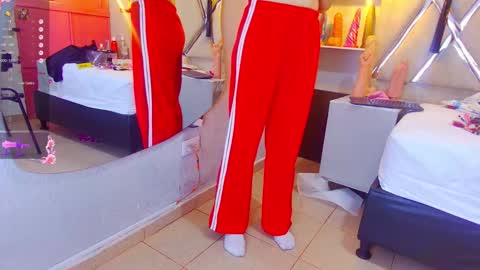 alejandra martins online show from 11.05.25