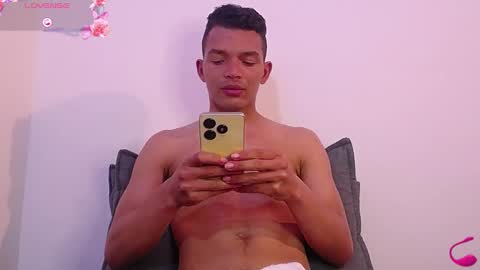 Snapshot of alejandro1993399605 chatting on 12.09.24 Alejandro online show from 12.09.24