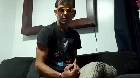 Snapshot of alejandrochao84 chatting on 10.22.25 alejandrochao84 online show from 10.22.25