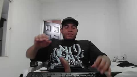 Snapshot of alejandrocock23 chatting on 03.08.25 alejandrocock online show from 03.08.25