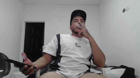 Snapshot of alejandrocock23 chatting on 03.12.25 alejandrocock online show from 03.12.25