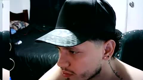 Snapshot of alejandrojarafara915 chatting on 08.03.26 alejandrojarafara915 online show from 08.03.26