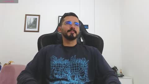 alejandroo_7 online show from 10.24.25