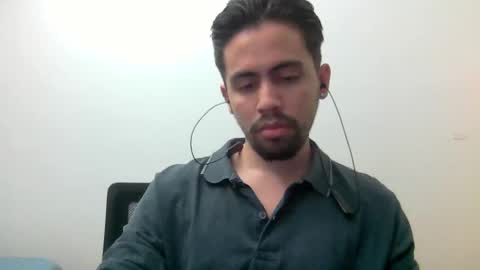 Snapshot of alejo_shy chatting on 01.06.25 alejo_shy online show from 01.06.25