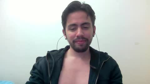 Snapshot of alejo_shy chatting on 02.17.25 alejo_shy online show from 02.17.25