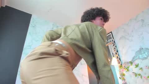 Snapshot of alejofoxx18 chatting on 02.06.25 Alejandro or Alejo online show from 02.06.25