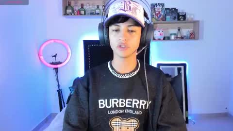 Snapshot of alejoo_storms chatting on 11.11.25 alejo online show from 11.11.25