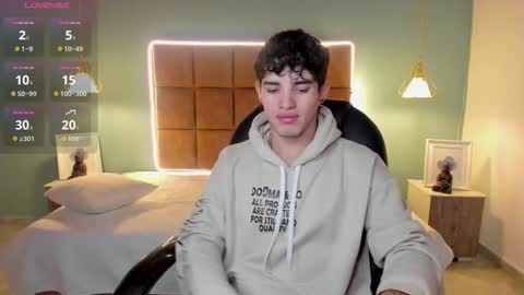 ALejoo Saenz online show from 11.17.25