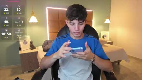 ALejoo Saenz online show from 11.24.25