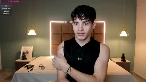 Snapshot of alejootwink chatting on 05.03.26 ALejoo Saenz online show from 05.03.26