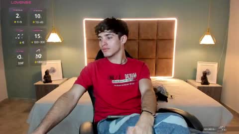 Snapshot of alejootwink chatting on 05.07.26 ALejoo Saenz online show from 05.07.26