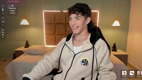 Snapshot of alejootwink chatting on 05.28.26 ALejoo Saenz online show from 05.28.26
