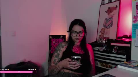 Snapshot of aleksanoir chatting on 07.17.26 AleksaNoir online show from 07.17.26