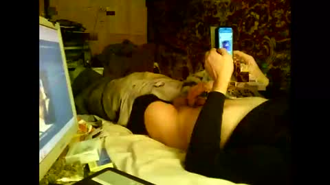 Snapshot of alekss4 chatting on 12.15.24 alekss4 online show from 12.15.24