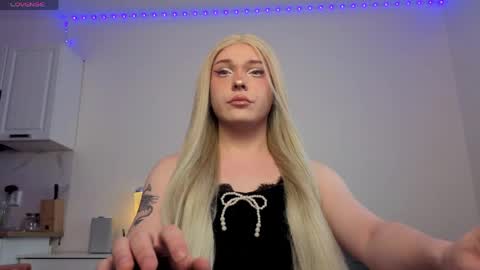 ALENA  INDEPENDENT MODEL online show from 04.19.26